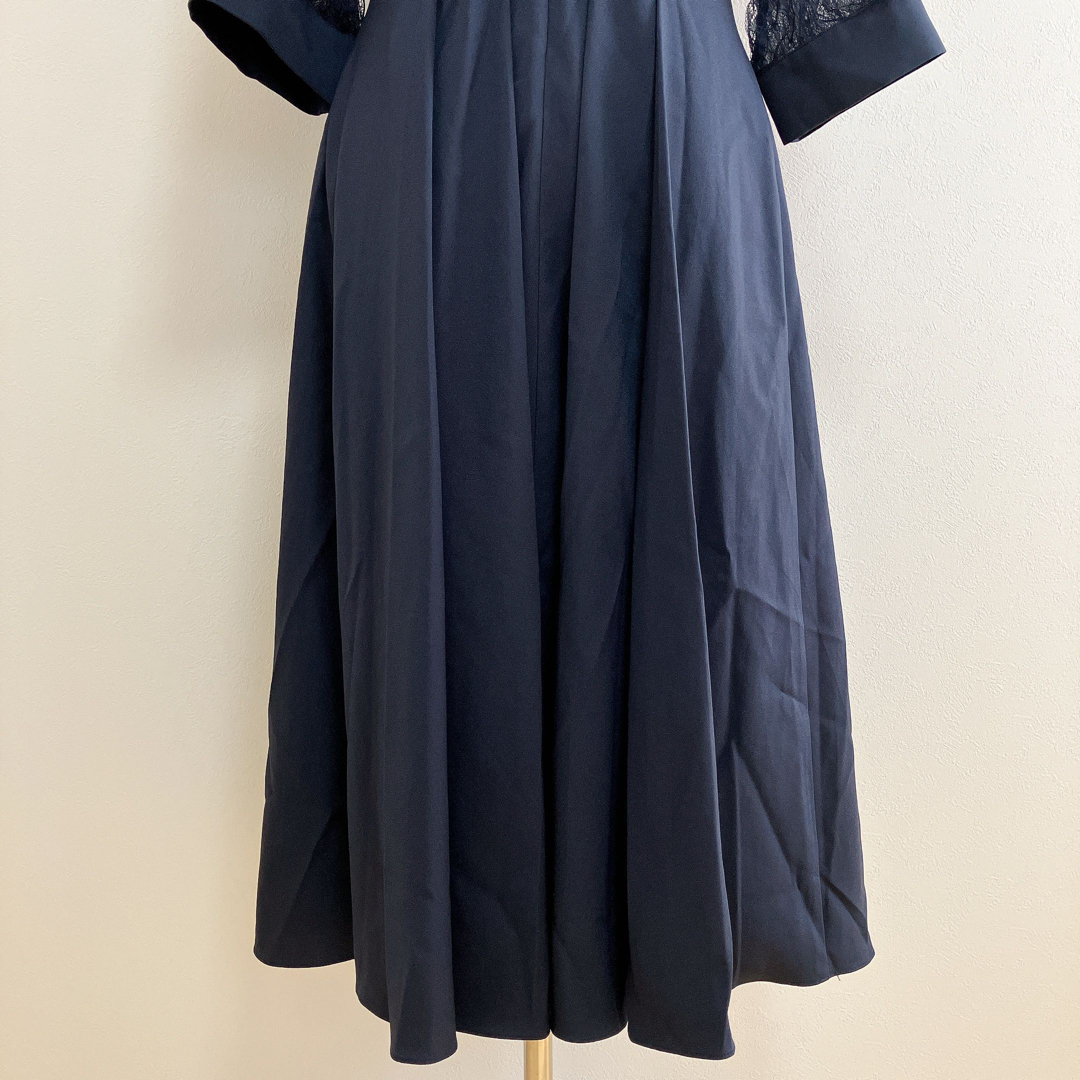 POURVOUS(プールヴー)のPourVousプールヴー　ネイビー　ウエストタック　mB510041100LL レディースのフォーマル/ドレス(ミディアムドレス)の商品写真