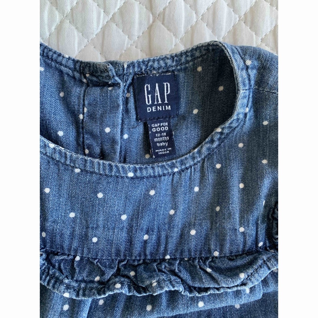 GAP(ギャップ)のGAP ベビー服　12-18M キッズ/ベビー/マタニティのベビー服(~85cm)(ロンパース)の商品写真