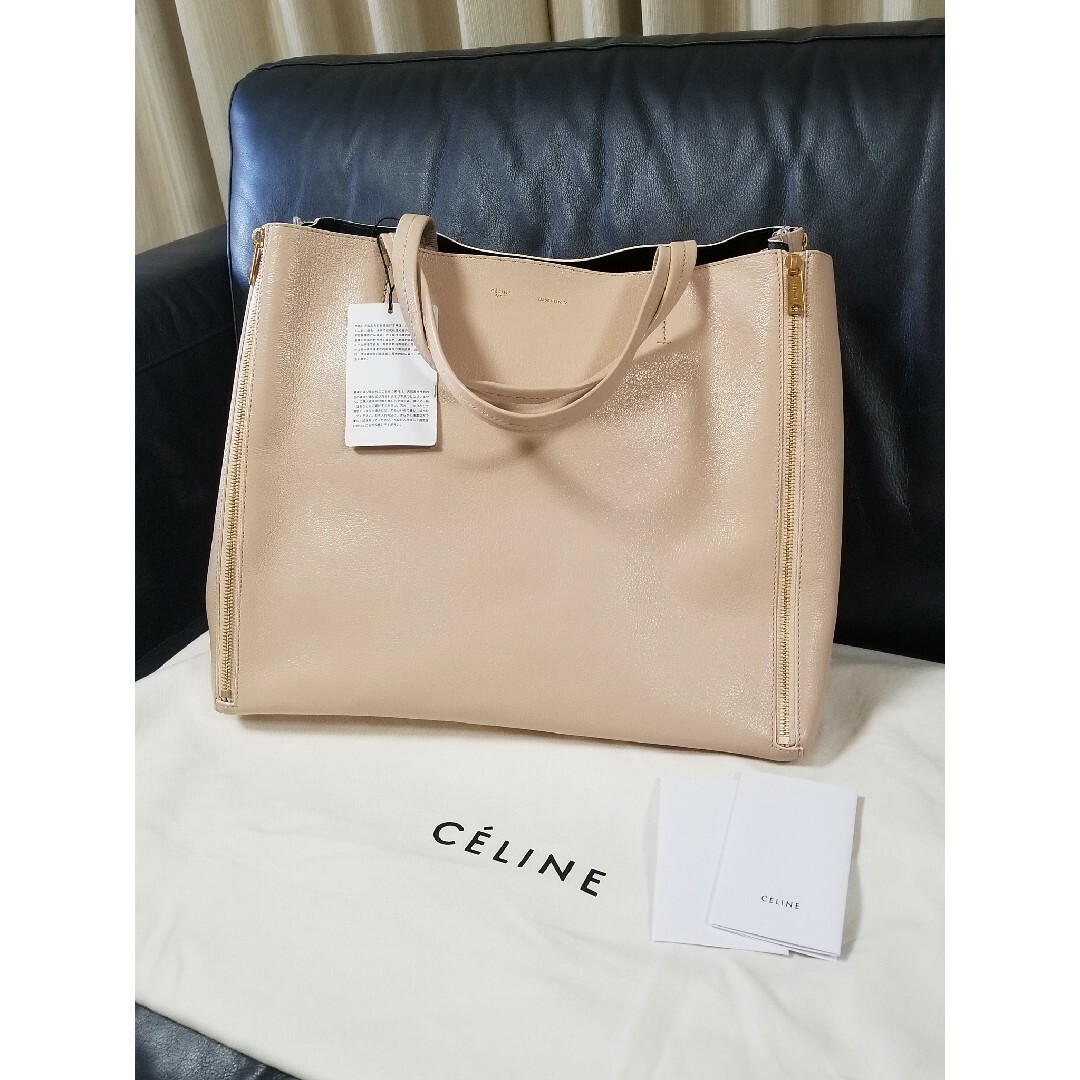 celine(セリーヌ)の【値札付き新品未使用】CELINE トートバッグ カバ ベージュ レザー レディースのバッグ(トートバッグ)の商品写真