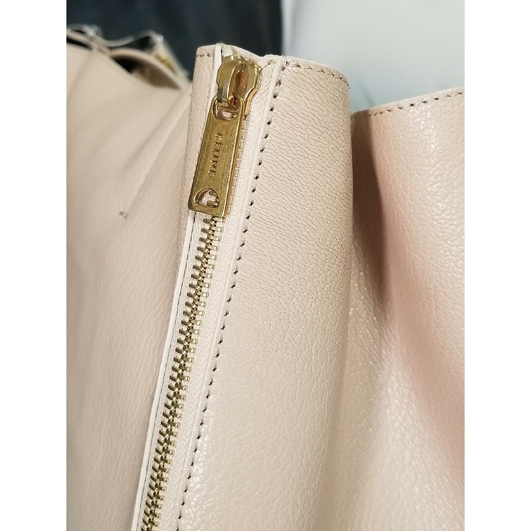 celine(セリーヌ)の【値札付き新品未使用】CELINE トートバッグ カバ ベージュ レザー レディースのバッグ(トートバッグ)の商品写真