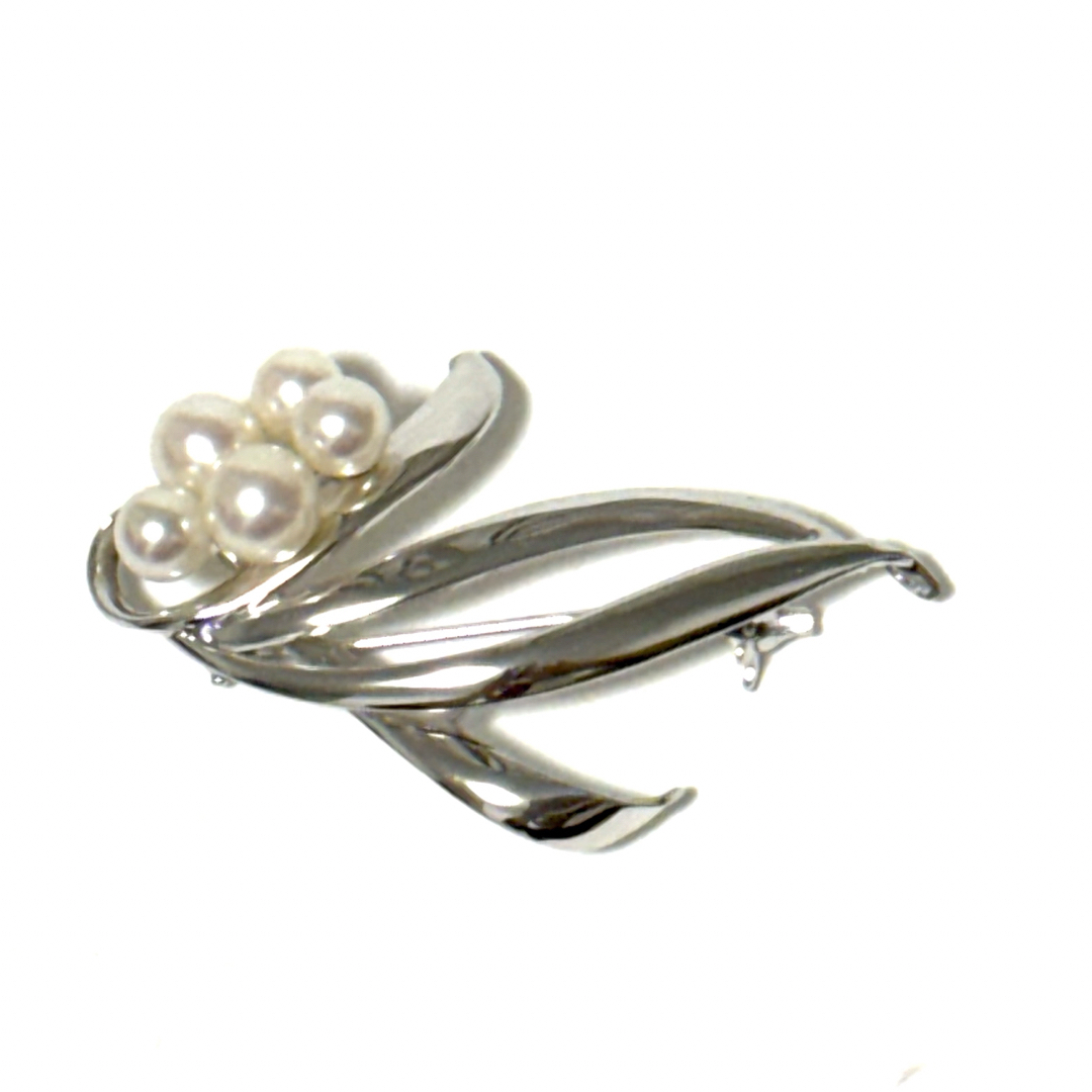 専用】ミキモト MIKIMOTO リボン パールブローチ シルバー 5珠- 専用】ミキモト MIKIMOTO リボン パールブローチ シルバー 5珠-