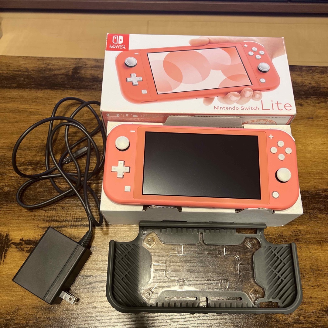 NINTENDO SWITCH LITE ピンクswitchlite - 携帯用ゲーム機本体