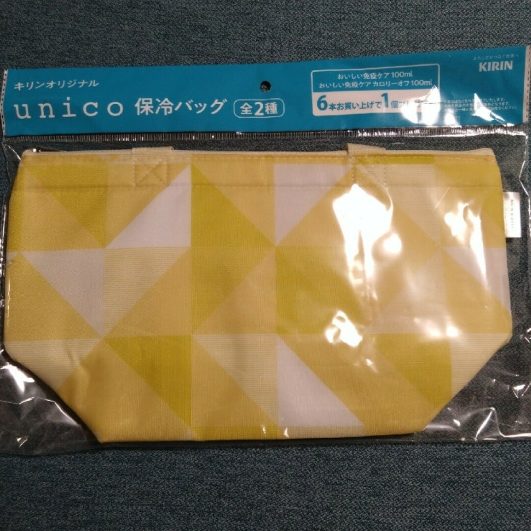 unico(ウニコ)の【unico】保冷バック【コカ・コーラ】オリジナルスライド式コンパクトミラー エンタメ/ホビーのコレクション(ノベルティグッズ)の商品写真