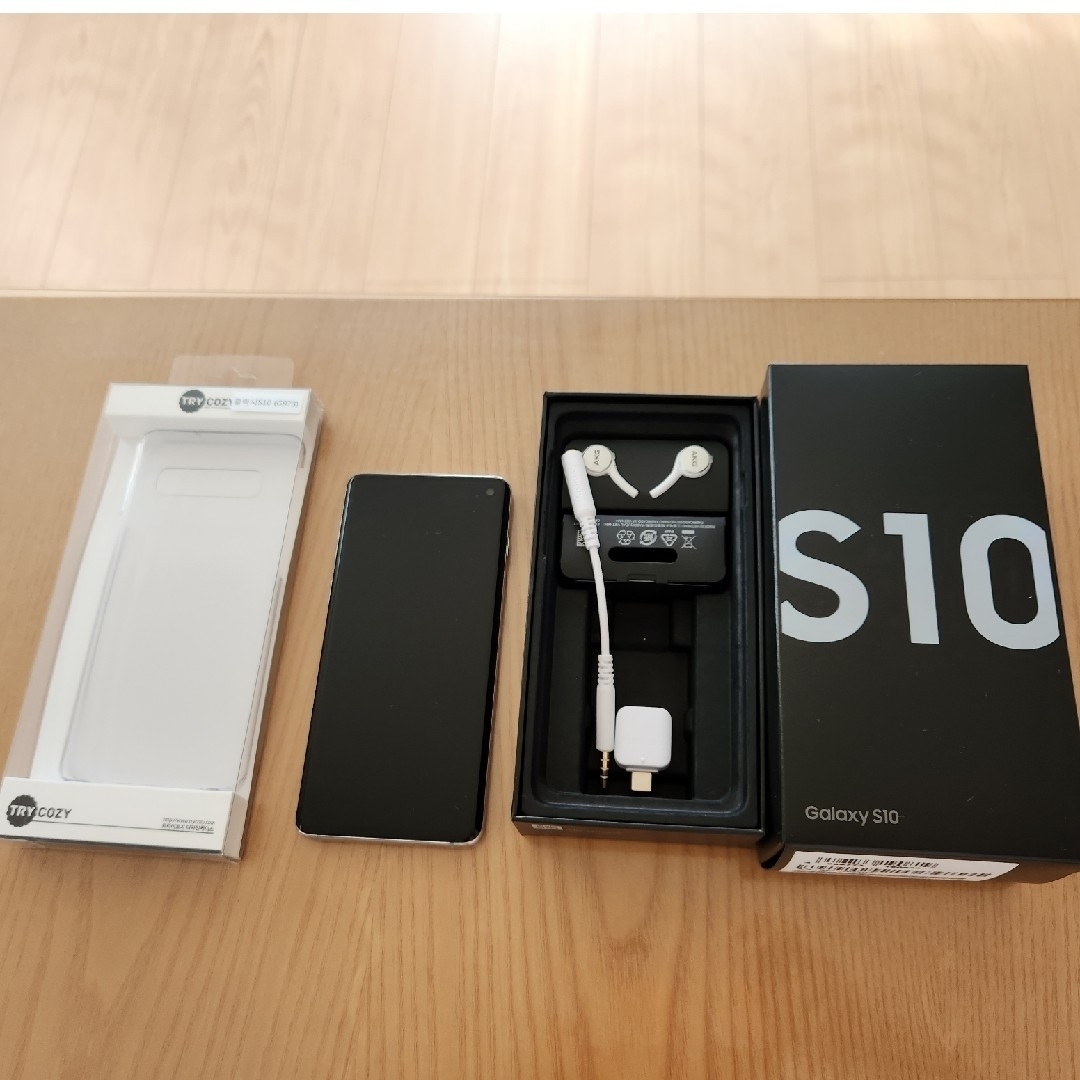 Galaxy(ギャラクシー)のGalaxy S10　本体　中古　美品　SM-G973C プリズムホワイト スマホ/家電/カメラのスマートフォン/携帯電話(スマートフォン本体)の商品写真