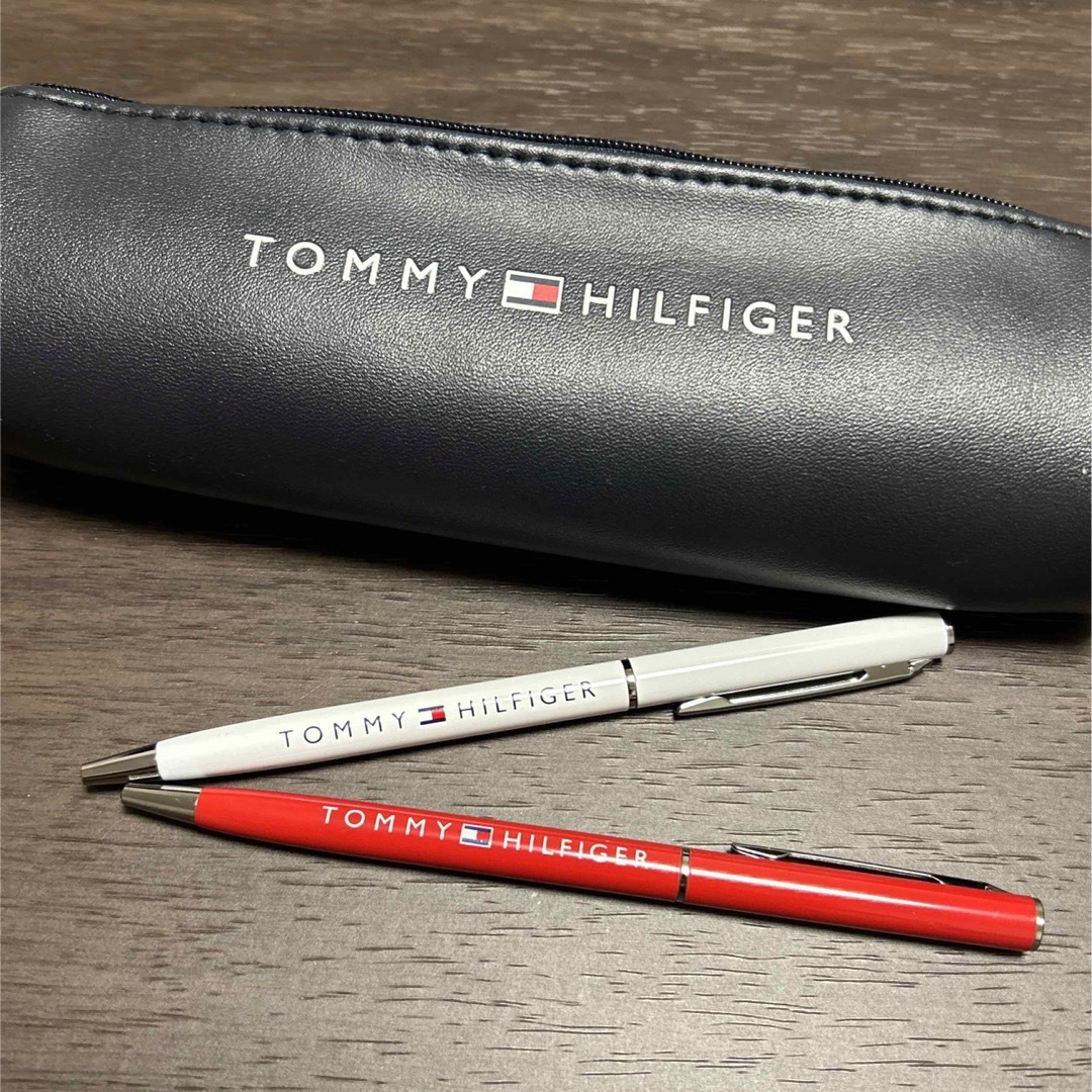 TOMMY HILFIGER(トミーヒルフィガー)の雑誌付録  トミーフィルフィガー  ボールペン2本 エンタメ/ホビーのコレクション(ノベルティグッズ)の商品写真