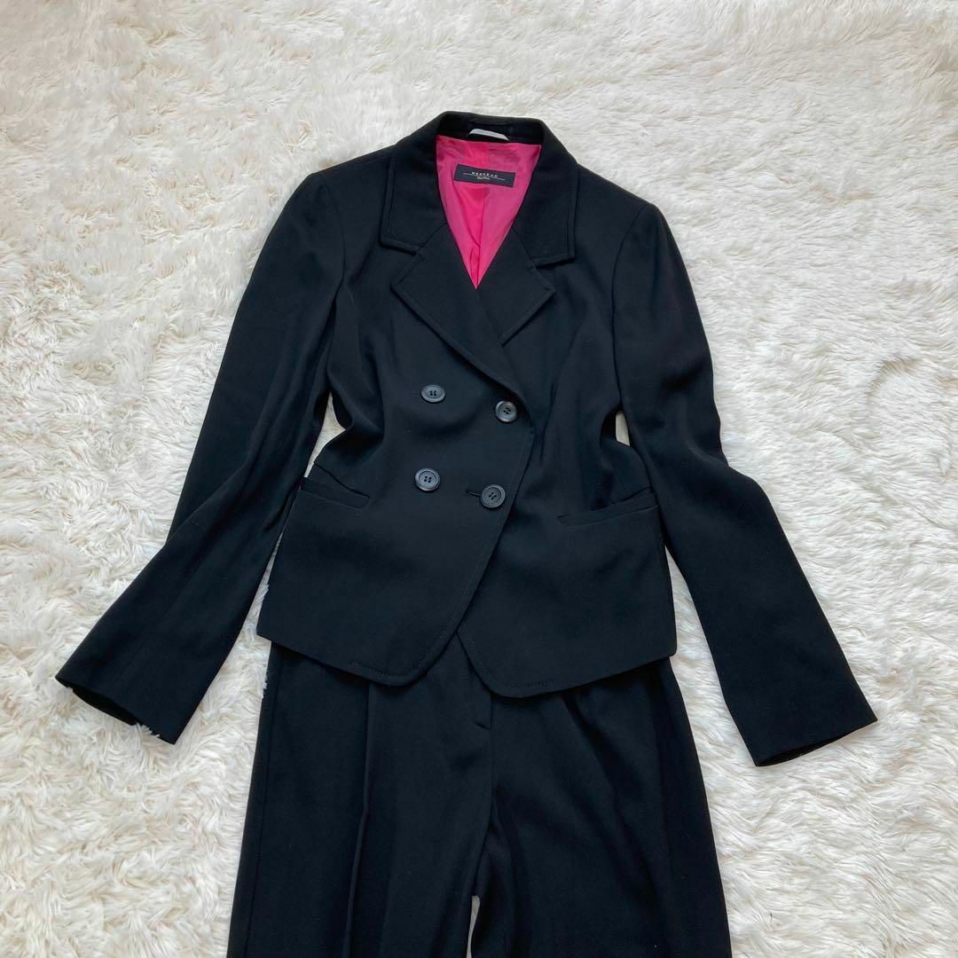 Max Mara(マックスマーラ)のマックスマーラ　パンツスーツセットアップ　裏地ピンクダブルブラック×ピンク　L レディースのフォーマル/ドレス(スーツ)の商品写真