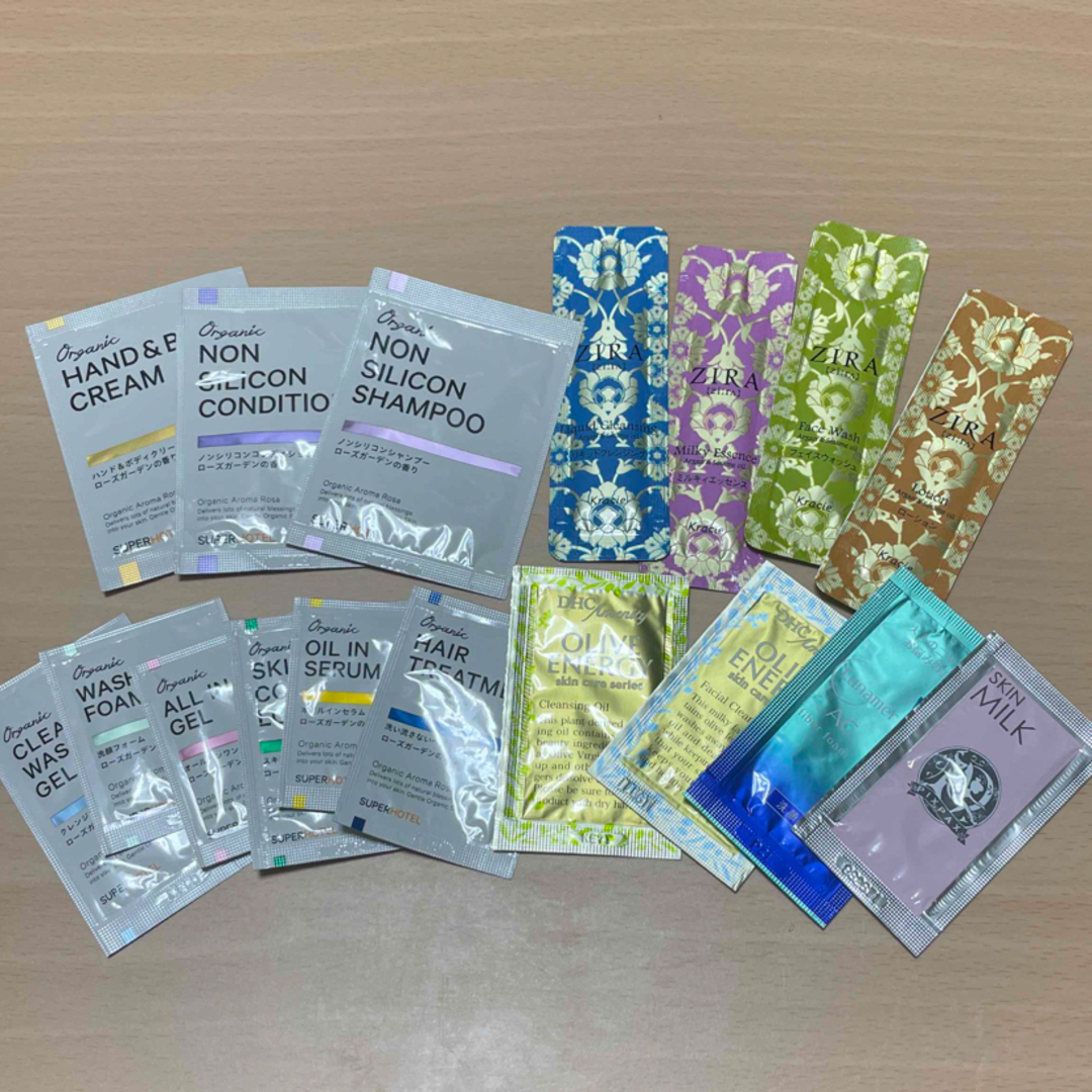 トラベルセット 17点 コスメ/美容のキット/セット(サンプル/トライアルキット)の商品写真