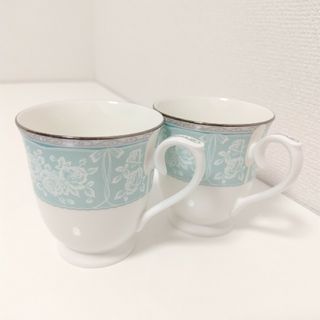NARUMI - WEDGWOOD✨ウェッジウッド 二百年祭 記念刻印入り 金彩 ... WEDGWOOD✨ウェッジウッド 二百年祭 記念刻印入り 金彩 カップ&ソーサー