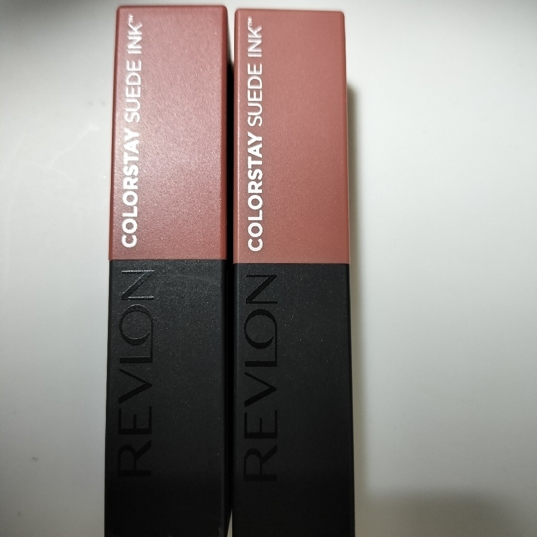 REVLON(レブロン)の２本　REVLON　カラーステイ　スウェード　インク　リップスティック コスメ/美容のベースメイク/化粧品(口紅)の商品写真