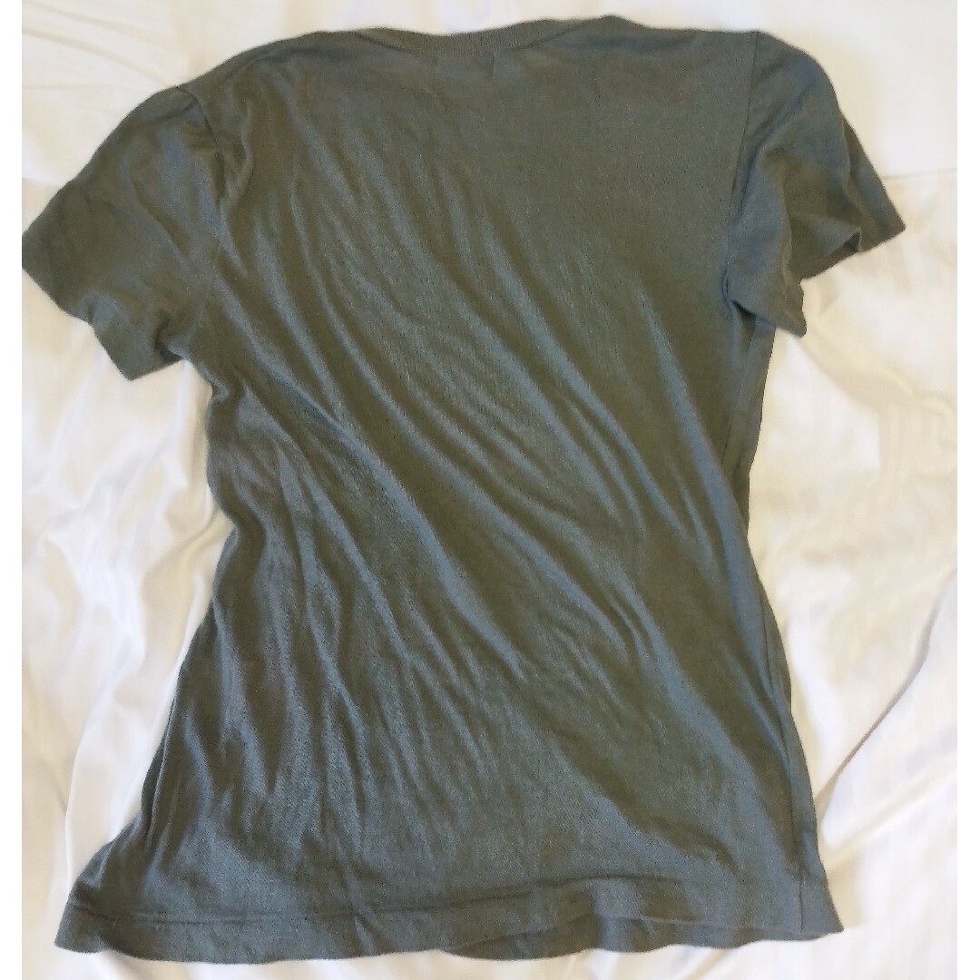 ZUCCa(ズッカ)のZUCCA　カーキー　ダークオリーブグリーン　ジャストフィットTシャツ　難有り レディースのトップス(Tシャツ(半袖/袖なし))の商品写真