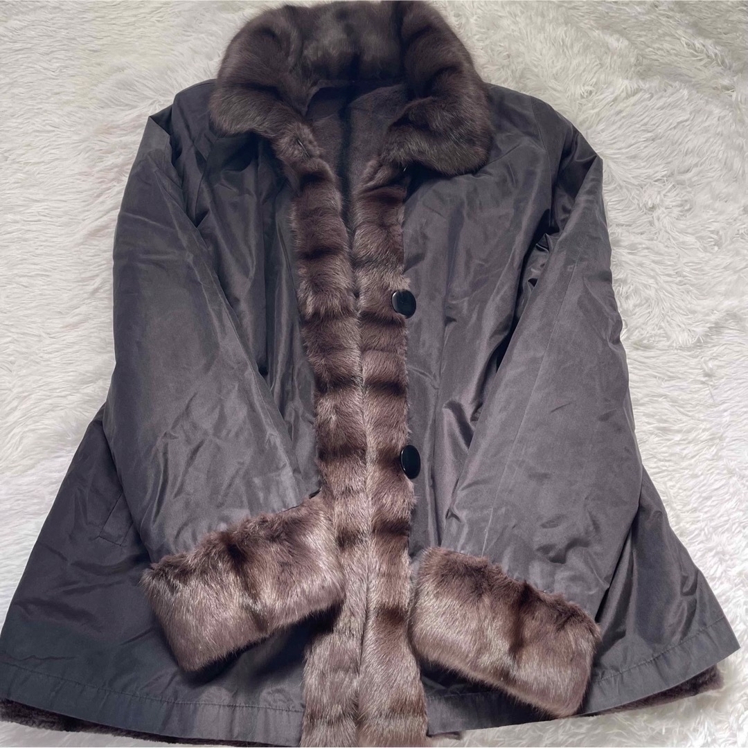 【高級】リバーシブル　シルク　毛皮　コート　レディース　Lサイズ　大きいサイズ レディースのジャケット/アウター(毛皮/ファーコート)の商品写真