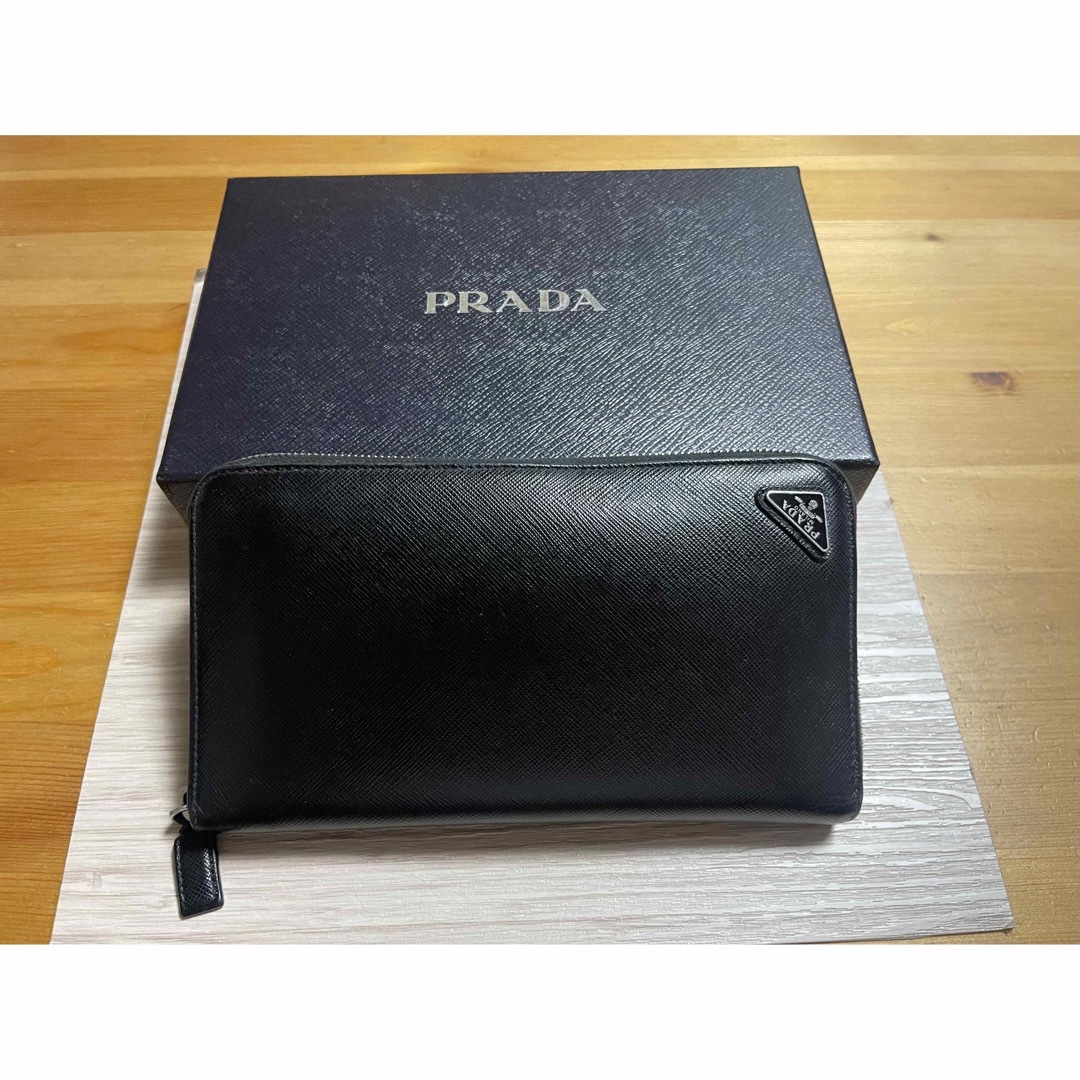 PRADAプラダ オーガナイザー 長財布 三角プレート レザー 黒-