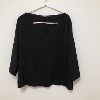 ユニクロ(UNIQLO)のユニクロ　ドルマン　トップス　黒(シャツ/ブラウス(長袖/七分))