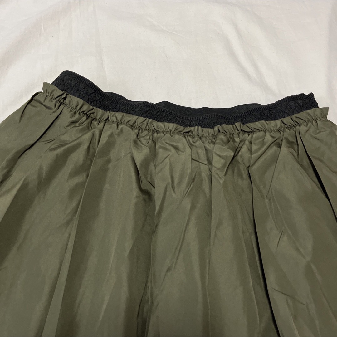 Bou Jeloud(ブージュルード)の新品 Bou Jeloud リバーシブル スカート カーキ Mサイズ レディースのスカート(ひざ丈スカート)の商品写真