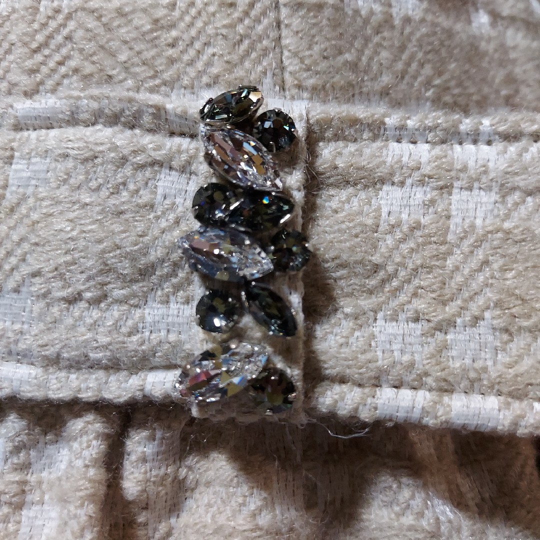 René - ルネ ツイードワンピース ビジュー飾り付きの通販 by pepe's ... 美品 エムズグレイシー 花柄 ワンピース ルネ rene ビジューカーディガン