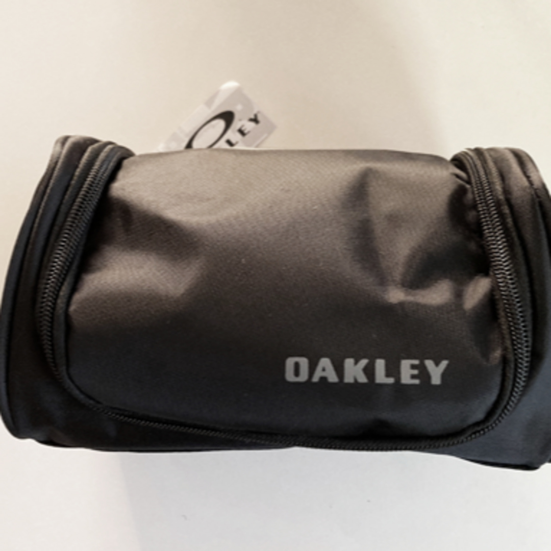 Oakley(オークリー)のOAKLEY 【オークリー】ゴーグルケース（新品未使用） スポーツ/アウトドアのスノーボード(アクセサリー)の商品写真