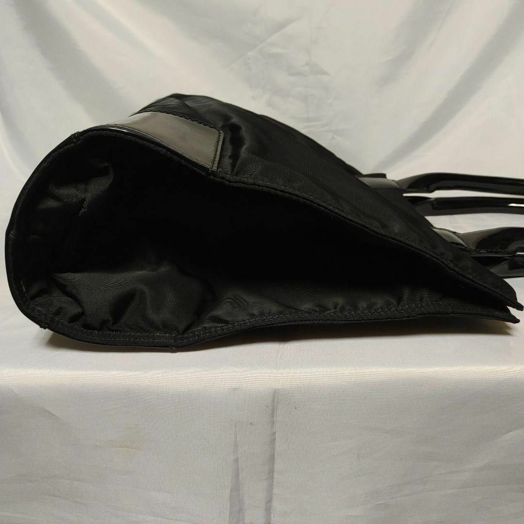 H2超美品　トリーバーチ　ハンドバッグ　ナイロン　エナメル　ブラック　ロゴマーク