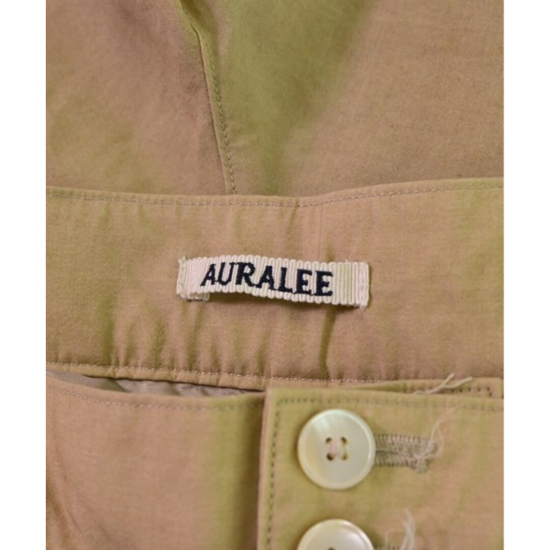 AURALEE(オーラリー)のAURALEE オーラリー ショートパンツ 4(M位) ベージュ 【古着】【中古】 メンズのパンツ(ショートパンツ)の商品写真