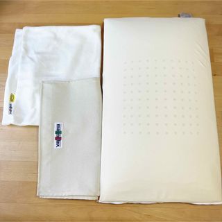 マニフレックス(magniflex)の美品　マニフレックス　フラットピッコロ　枕　保証書付(枕)