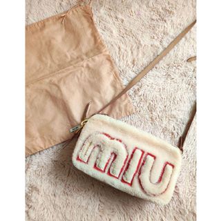 ミュウミュウ(miumiu)のknknさま専用 miumiu ボア ファー ショルダーバッグ ピンク(ショルダーバッグ)