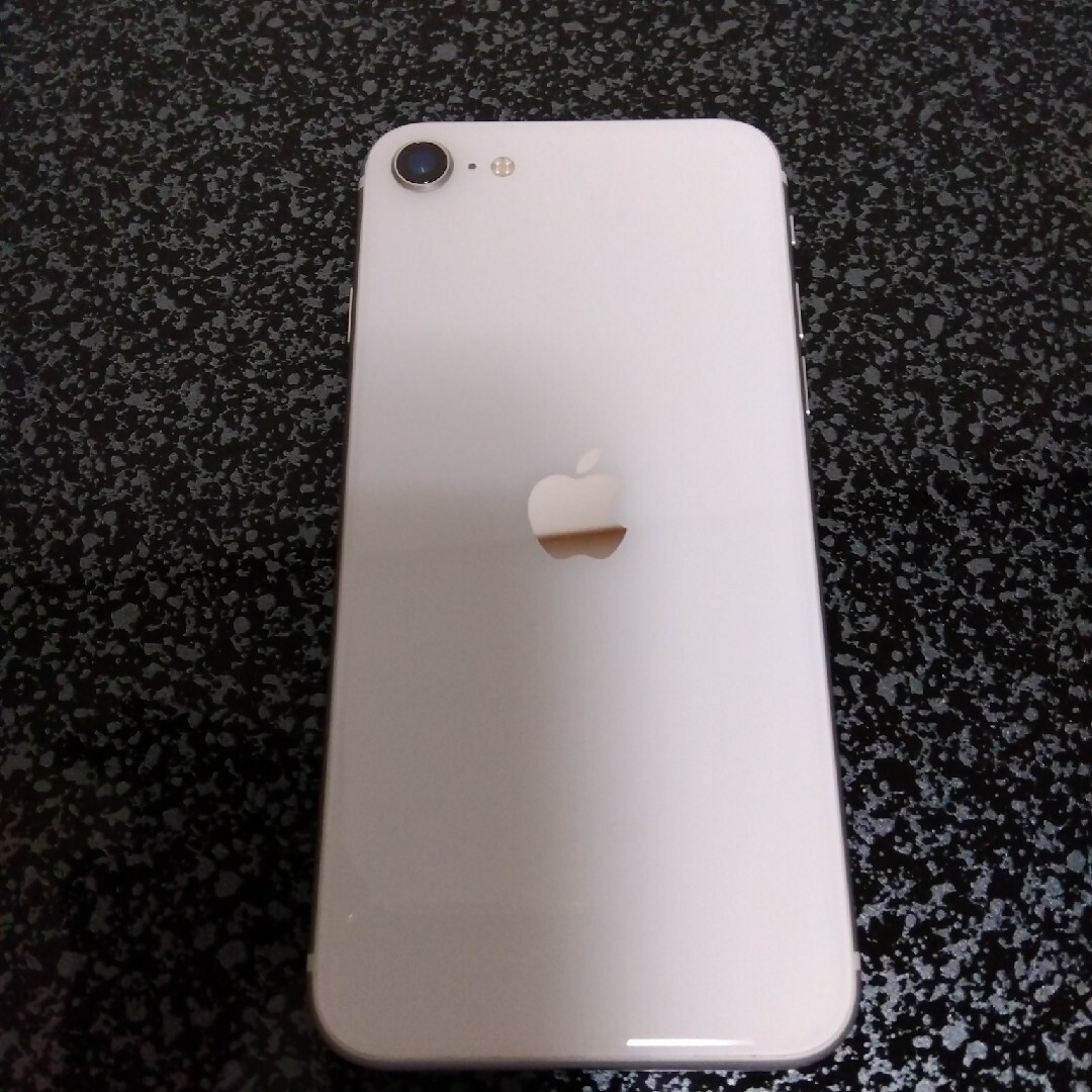 Apple iPhone SE2 SIMフリー　ホワイト　64GB MX9T2J
