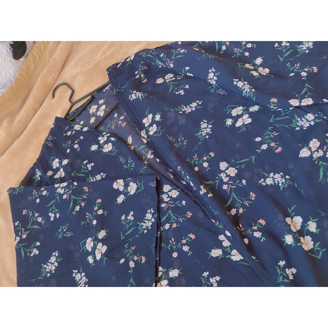 花柄ロングガウン　羽織り　カーディガン レディースのトップス(カーディガン)の商品写真