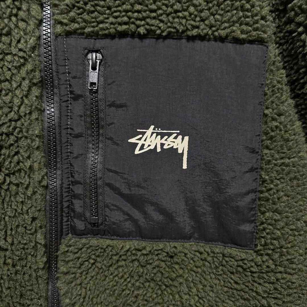 STUSSY ワンポイント刺繍ボアジャケット