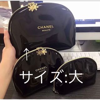 シャネル(CHANEL)のエナメルシャネル 化粧ポーチ シャネルノベルティ コスメポーチ　大(ポーチ)