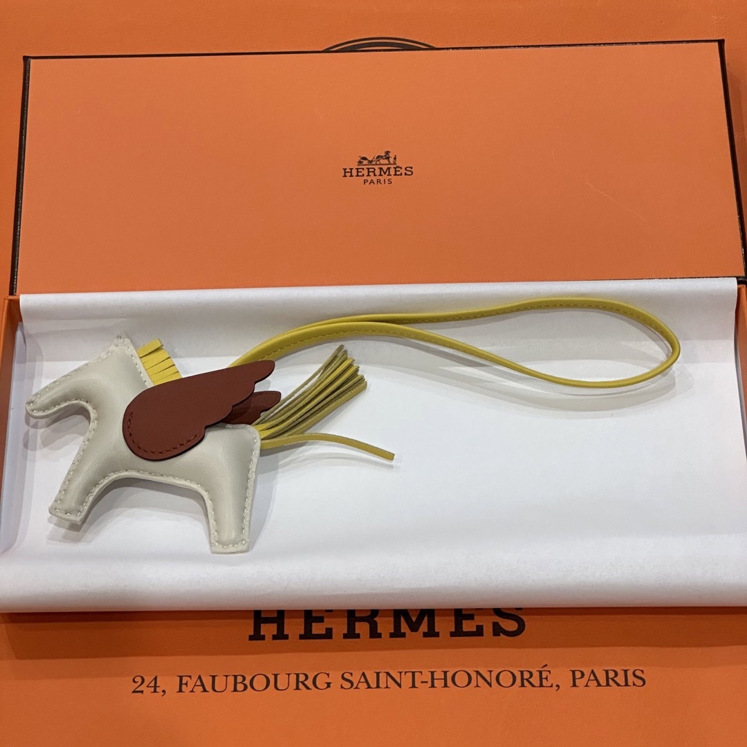 新品 レア HERMES エルメス ロデオ ペガサス チャーム pm クレ