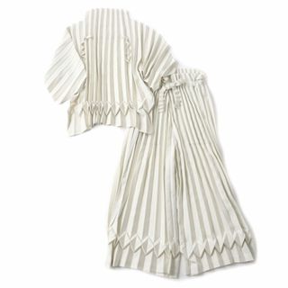 ISSEY MIYAKE - 極美品 正規品 me ISSEY MIYAKE ミーイッセイ ...