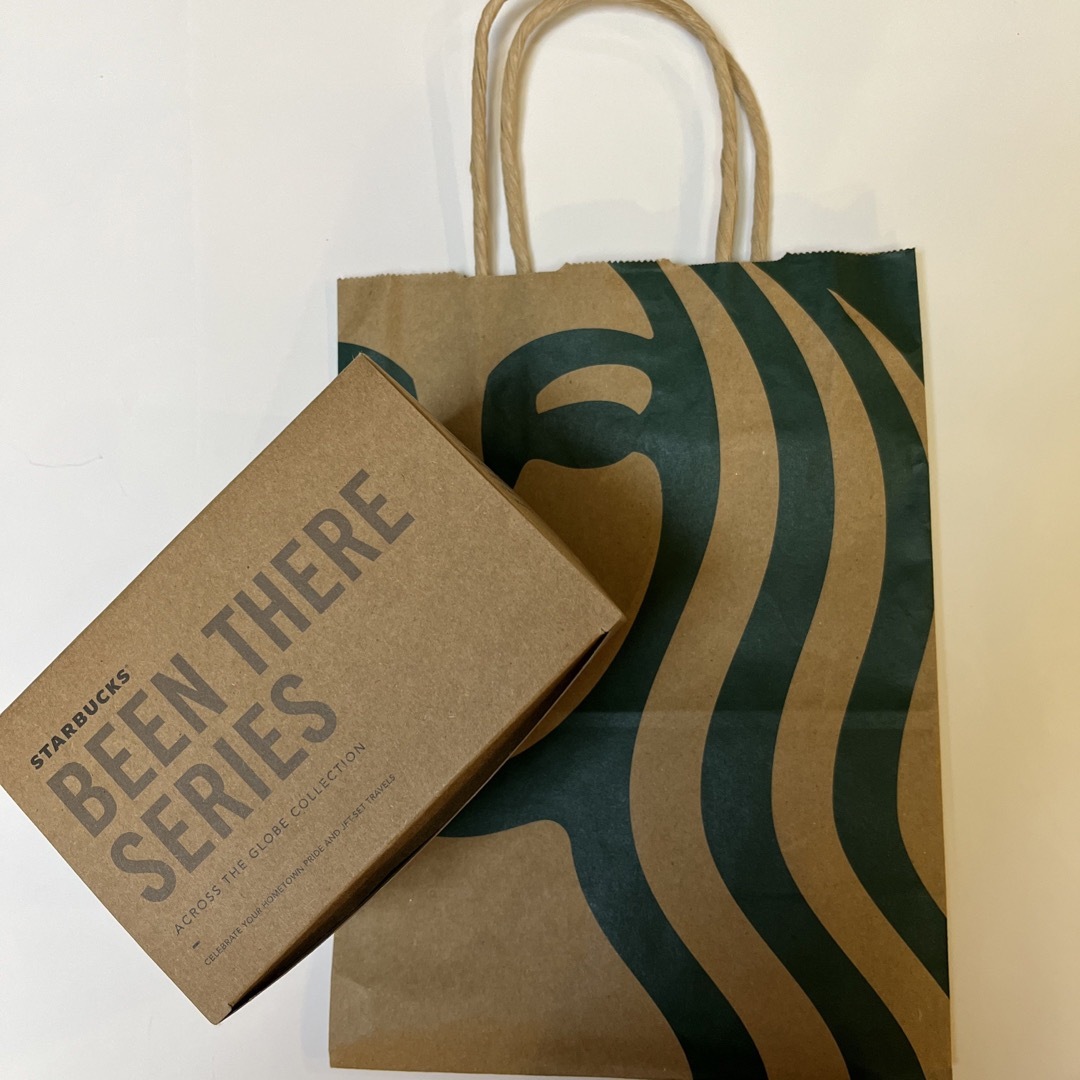 Starbucks(スターバックス)のスターバックス　マグカップ🇺🇸新品未使用 インテリア/住まい/日用品のキッチン/食器(グラス/カップ)の商品写真