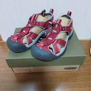 キーン(KEEN)の【新品未使用】KEENスニーカー24.5cm(スニーカー)