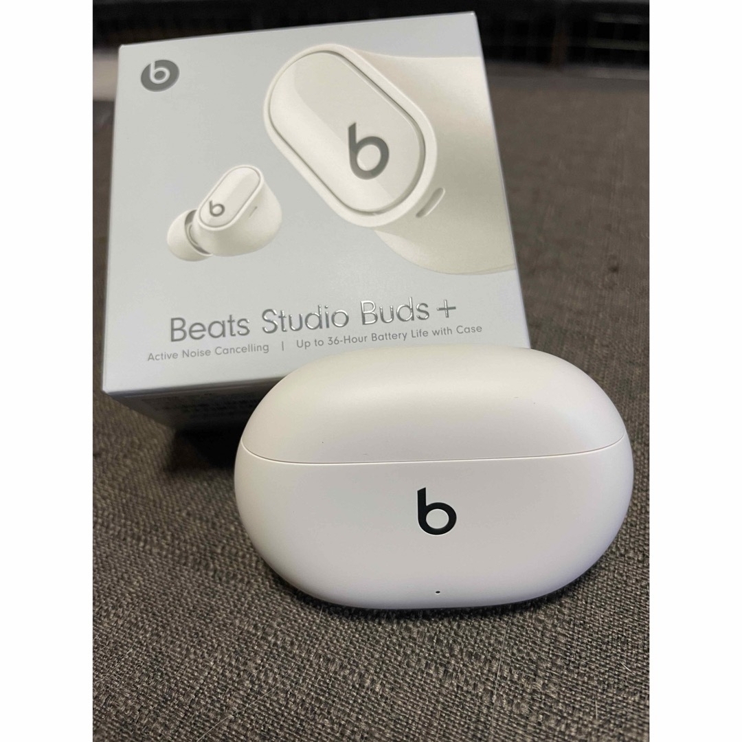 Beats by Dr Dre(ビーツバイドクタードレ)のbeats studio buds + 【使用期間20日ほぼ新品】 スマホ/家電/カメラのオーディオ機器(ヘッドフォン/イヤフォン)の商品写真