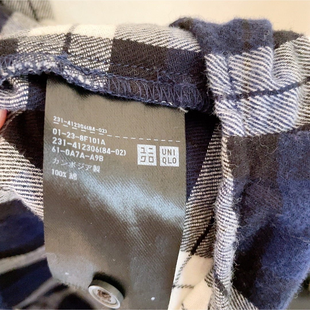 UNIQLO(ユニクロ)の【最終値下げ】ユニクロ　チェックシャツ　ネイビー　M レディースのトップス(シャツ/ブラウス(長袖/七分))の商品写真