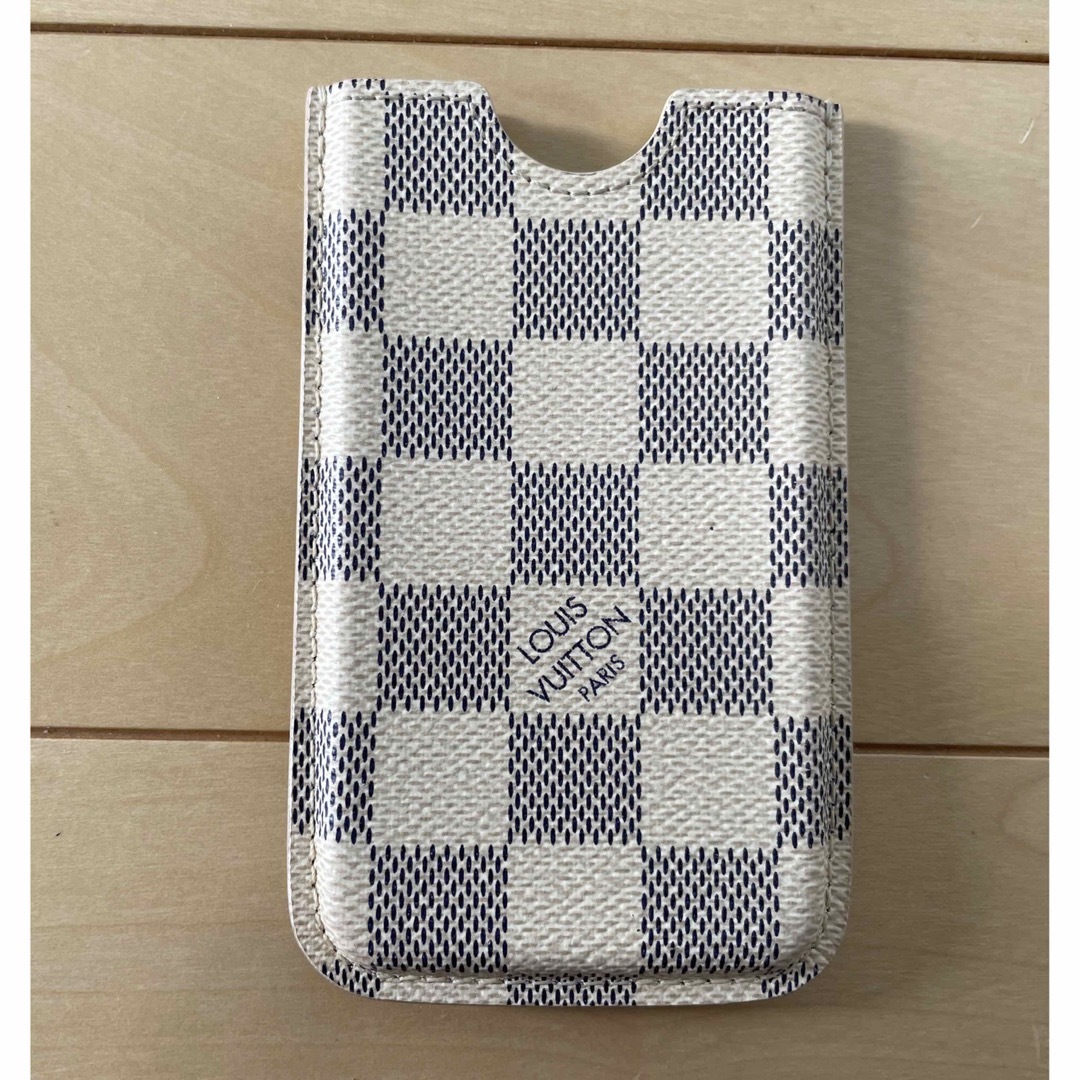 LOUIS VUITTON(ルイヴィトン)の美品❣️LOUIS VUITTON ダミエ　アズール　iPhoneケース レディースのファッション小物(名刺入れ/定期入れ)の商品写真