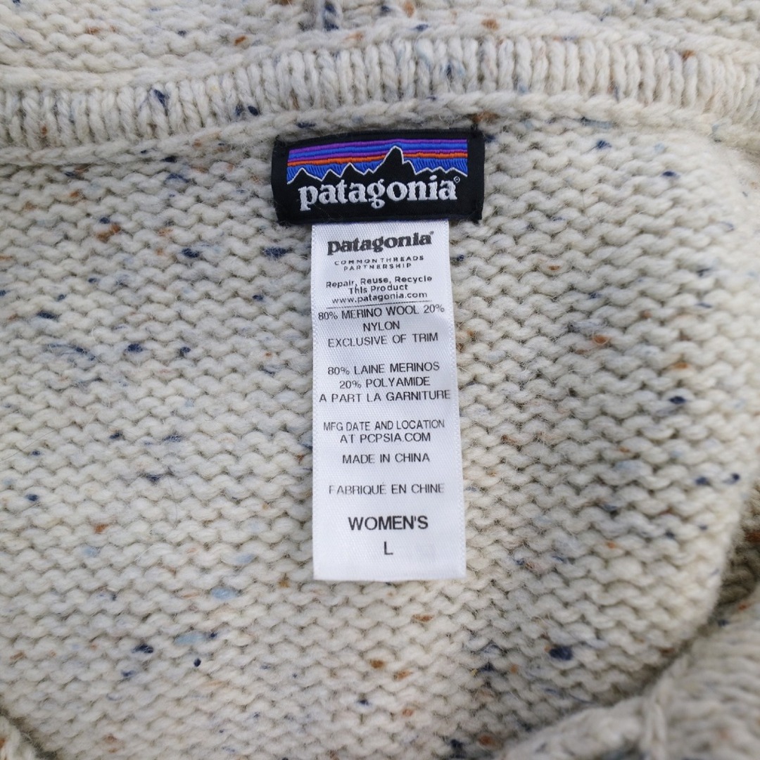 patagonia(パタゴニア)のpatagonia パタゴニア ランチートフーディー パーカー アウトドア キャンプ アウター 防寒 ベージュ (レディース L) 中古 古着 O6205 レディースのジャケット/アウター(その他)の商品写真