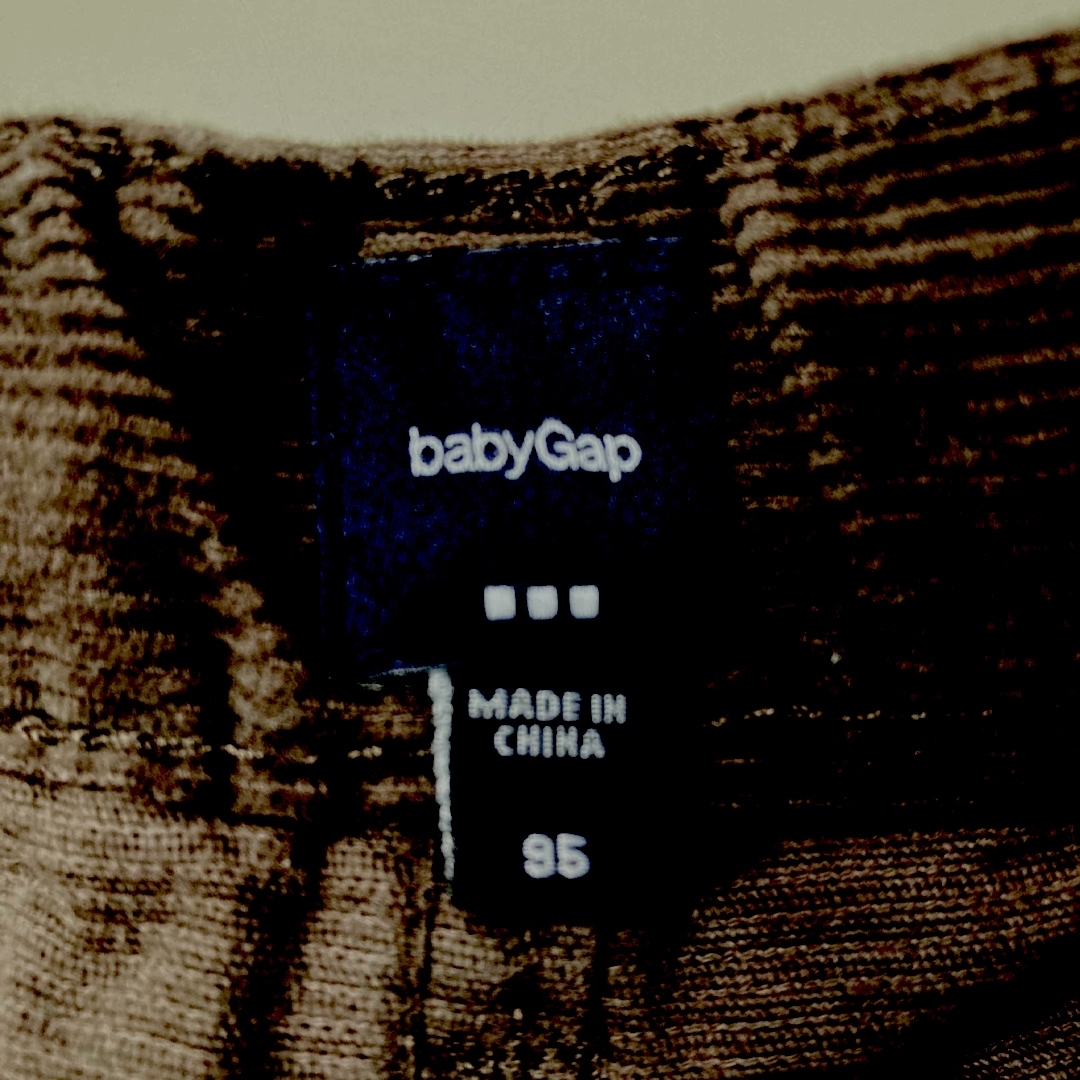 babyGAP(ベビーギャップ)の95 GAPコーデュロイズボン キッズ/ベビー/マタニティのキッズ服男の子用(90cm~)(パンツ/スパッツ)の商品写真