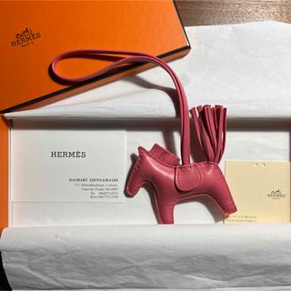 エルメス(Hermes)のHERMÈS rodeo ロデオ バッグチャーム PM ピンク Y刻印(チャーム)