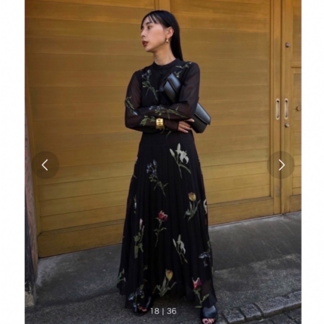 Ameri VINTAGE(アメリヴィンテージ)の【新品】AMERI  黒　ワンピース　SOFIA PLEATS DRESS  レディースのワンピース(ロングワンピース/マキシワンピース)の商品写真