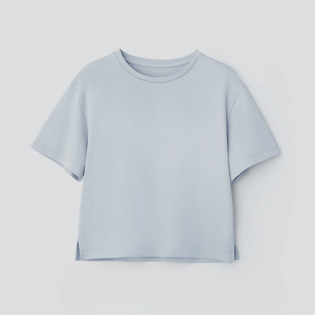 FOXEY(フォクシー)の2023年　フォクシー　Tシャツ　ブーケ　ロゴ刺繍　フラワー　サックスブルー メンズのトップス(Tシャツ/カットソー(半袖/袖なし))の商品写真