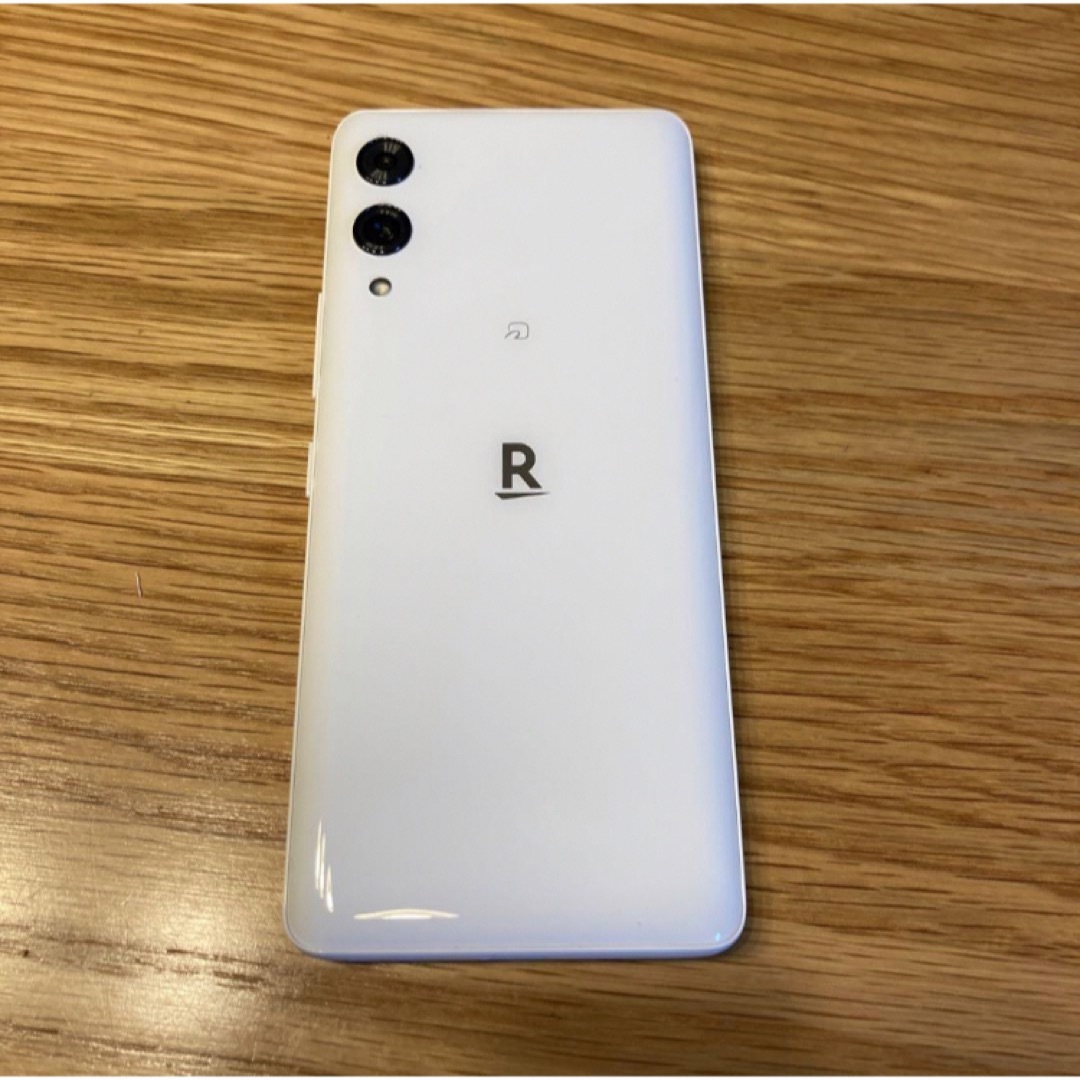 Rakuten Hand 5G 白 128G SIMフリー