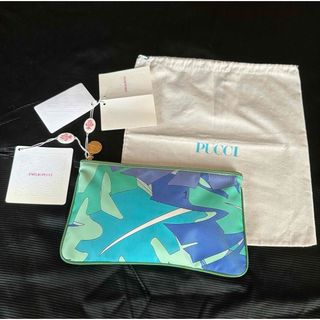 エミリオプッチ(EMILIO PUCCI)のpucci   ポーチ　新品未使用品(ポーチ)