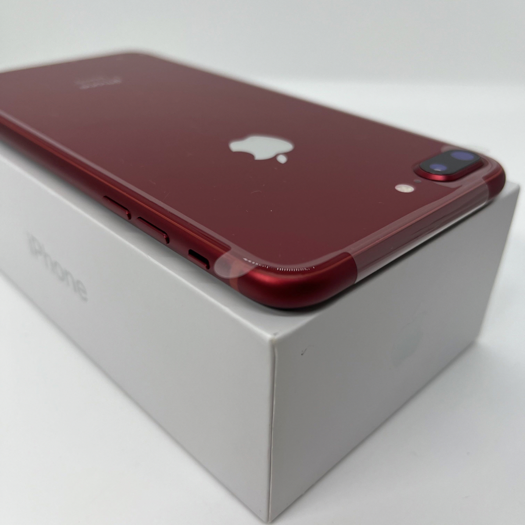 iPhone(アイフォーン)の新品　iPhone 8 PLUS 64 GB SIMフリー　Red 本体 スマホ/家電/カメラのスマートフォン/携帯電話(スマートフォン本体)の商品写真