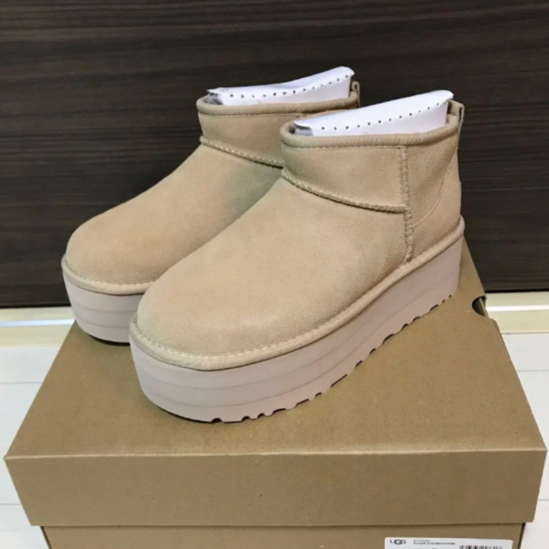 UGG アグ 厚底 ブーツ クラッシックウルトラ ミニプラットフォーム新品未使用