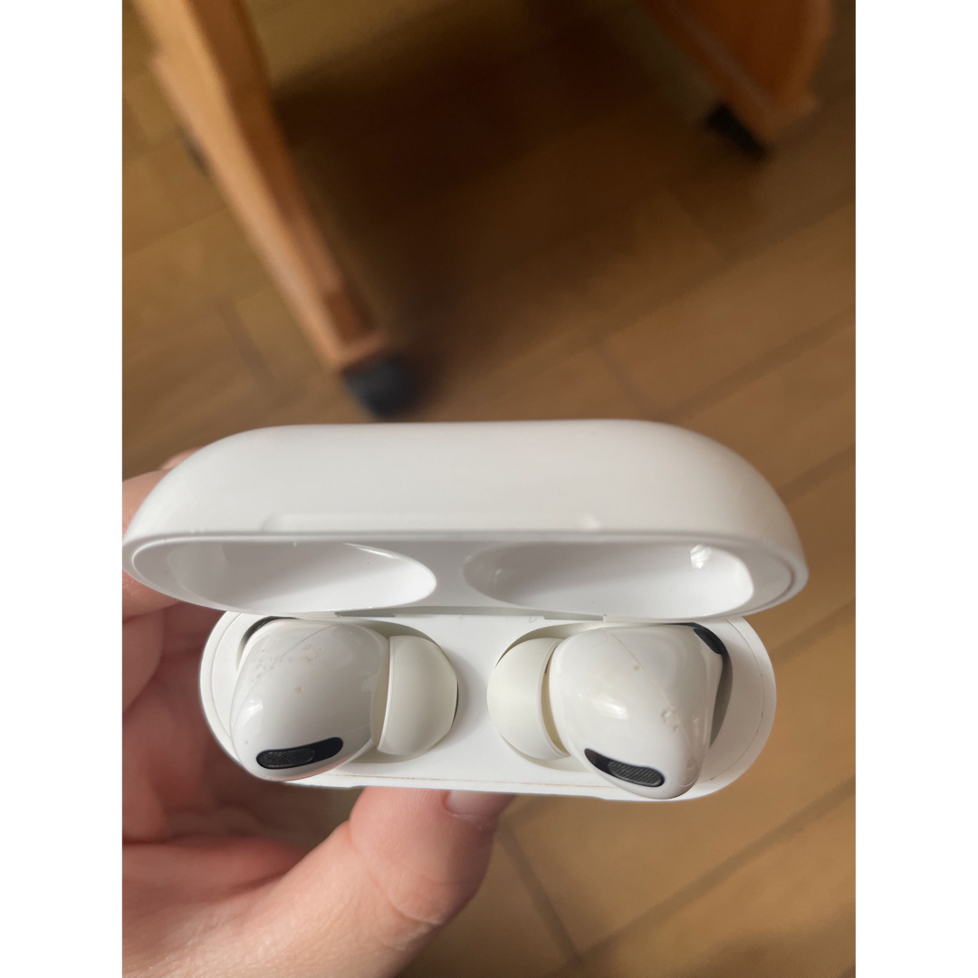 Apple(アップル)のAirPods pro 第1世代 スマホ/家電/カメラのオーディオ機器(ヘッドフォン/イヤフォン)の商品写真