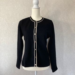 courreges カシミヤ100% カーディガン　ベージュ　刻印ボタン