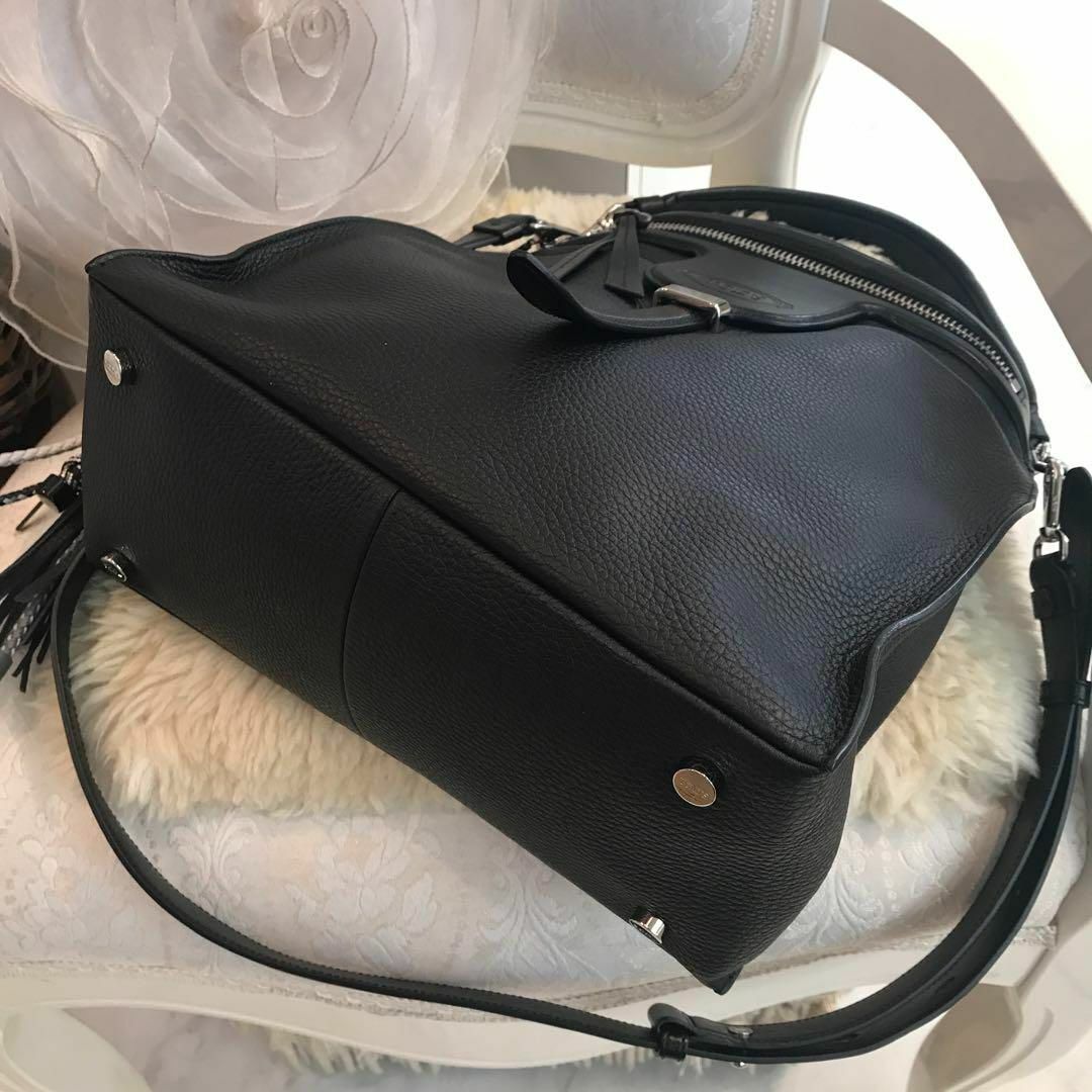 ★ほぼ未使用★TOD'S セアー THEA 2way ショルダーバッグ レザー ★ほぼ未使用★TOD'S セアー THEA 2way ショルダーバッグ レザー