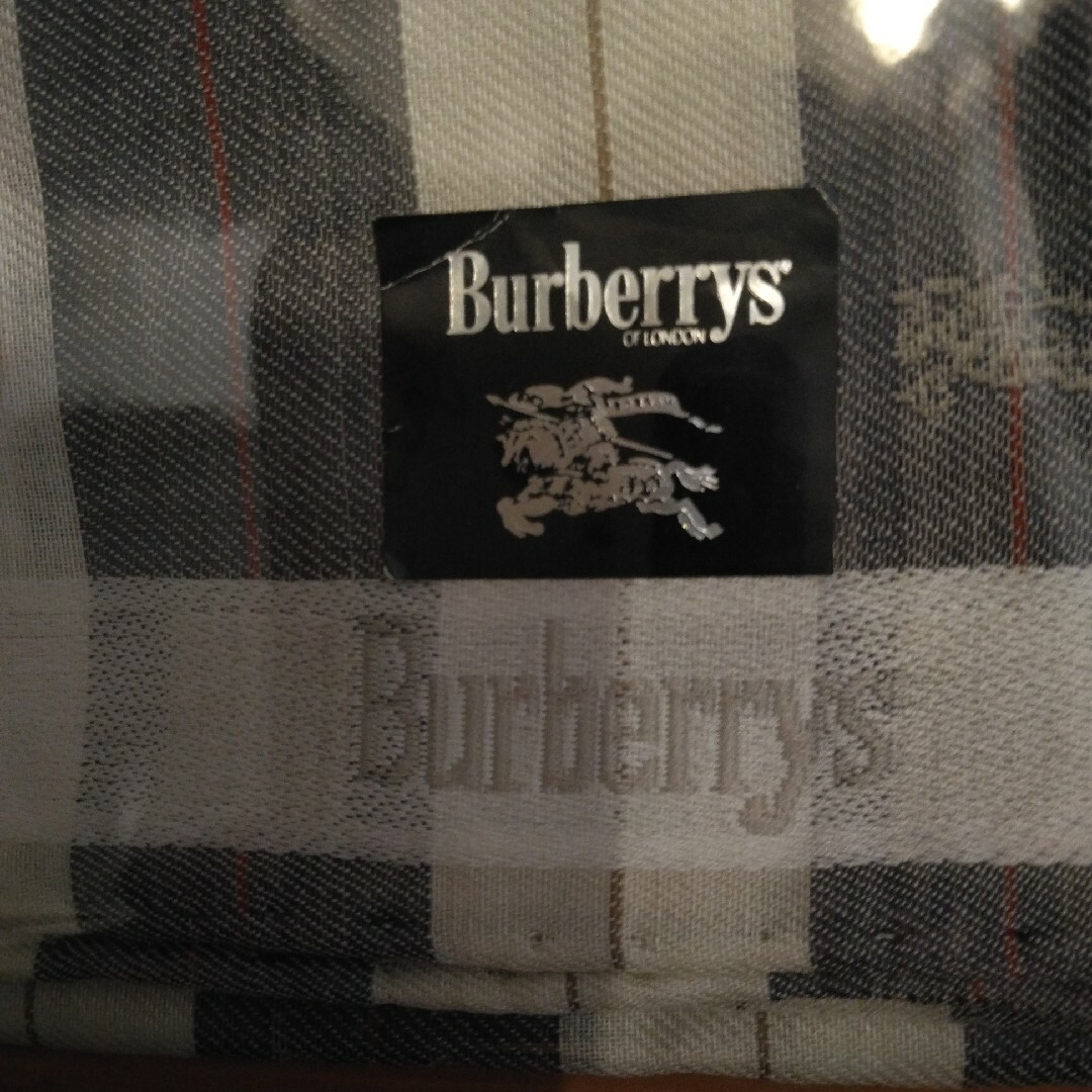 BURBERRY(バーバリー)の[新品] BURBERRY ハンカチ メンズのファッション小物(ハンカチ/ポケットチーフ)の商品写真