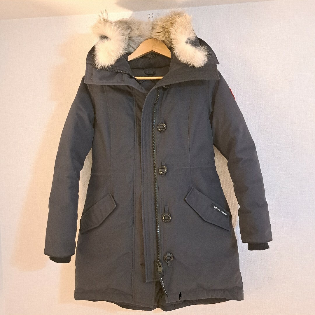 CANADA GOOSE(カナダグース)の【匿名スピード配送】美品カナダグースロスクレアフュージョンフィットSネイビー レディースのジャケット/アウター(ダウンジャケット)の商品写真