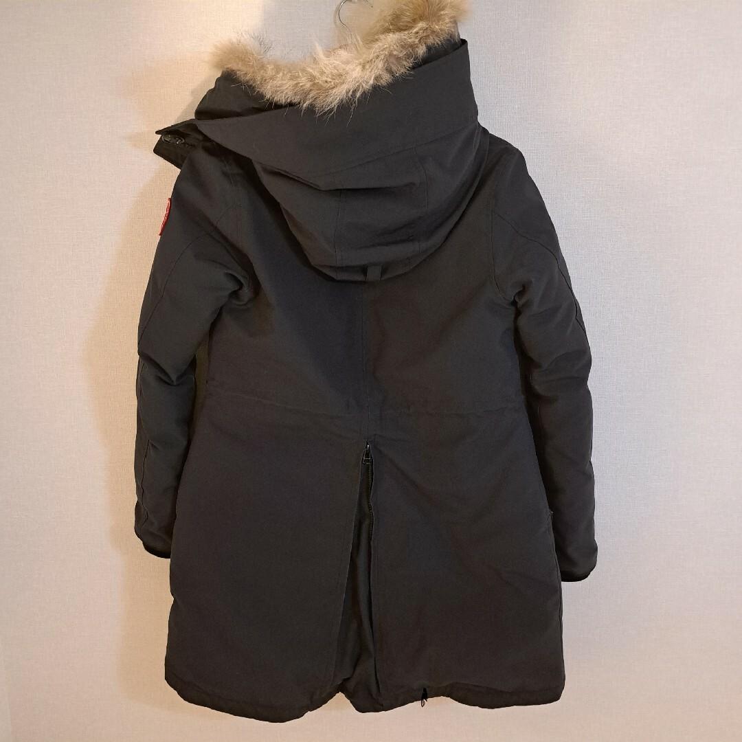 CANADA GOOSE(カナダグース)の【匿名スピード配送】美品カナダグースロスクレアフュージョンフィットSネイビー レディースのジャケット/アウター(ダウンジャケット)の商品写真